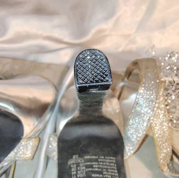 Fioni Women's Silver Sandal Shoe | Sparkly | Size 11 - Picture 8 of 11